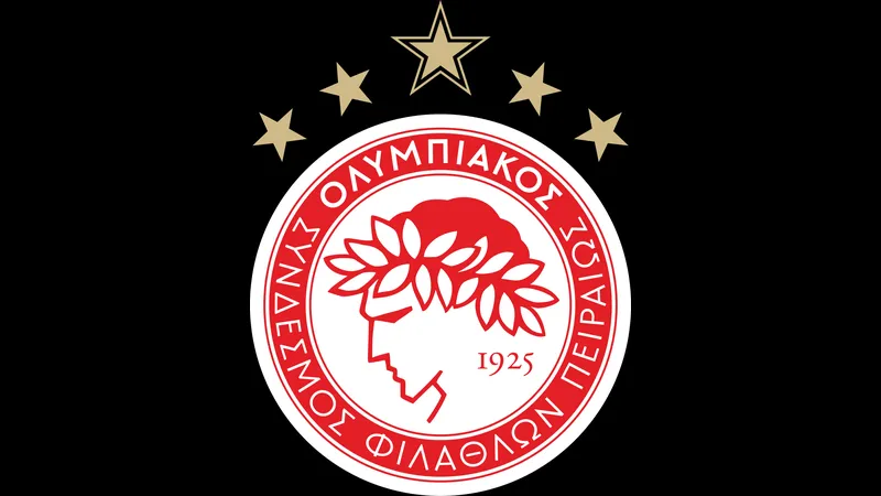 Cầu thủ Olympiakos và Bayer Leverkusen đấu tranh gay gắt trên sân Cầu thủ Olympiakos và Bayer Leverkusen đấu tranh gay gắt trên sân